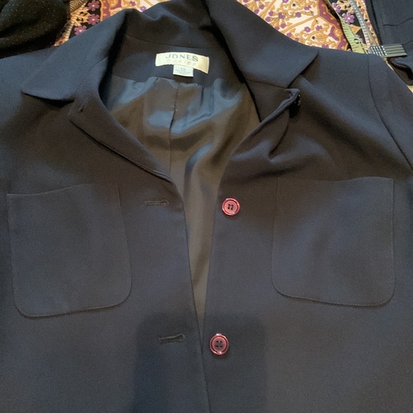 Jones Wear Navy blazer and pencil skirt. Size 12. Both fully lined. - Picture 3 of 7